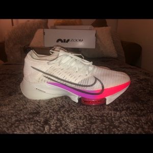 Nike Air Zoom Tempo